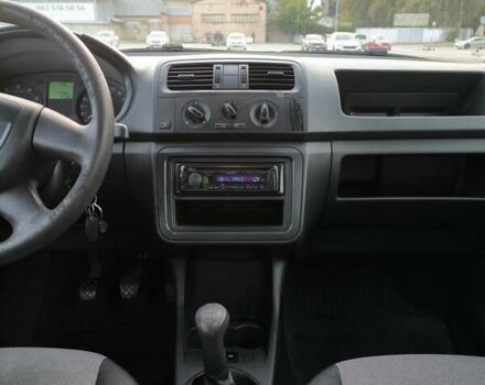 Белый Шкода Фабия, объемом двигателя 1.39 л и пробегом 117 тыс. км за 5800 $, фото 12 на Automoto.ua