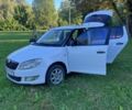 Белый Шкода Фабия, объемом двигателя 1.2 л и пробегом 174 тыс. км за 5500 $, фото 1 на Automoto.ua