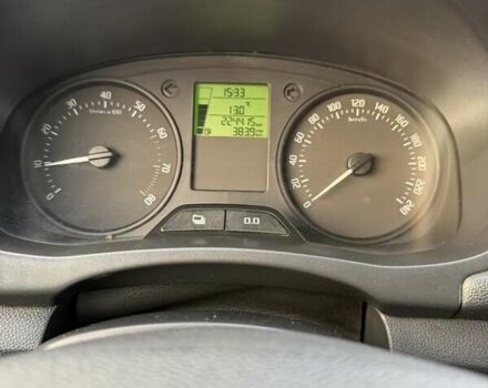 Белый Шкода Фабия, объемом двигателя 1.2 л и пробегом 224 тыс. км за 5200 $, фото 17 на Automoto.ua