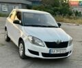 Белый Шкода Фабия, объемом двигателя 1.2 л и пробегом 320 тыс. км за 4250 $, фото 1 на Automoto.ua