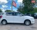 Белый Шкода Фабия, объемом двигателя 1.4 л и пробегом 235 тыс. км за 5640 $, фото 3 на Automoto.ua