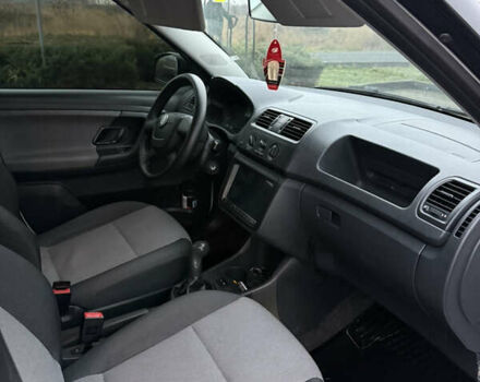 Білий Шкода Фабія, об'ємом двигуна 1.6 л та пробігом 270 тис. км за 6000 $, фото 15 на Automoto.ua