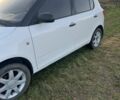 Белый Шкода Фабия, объемом двигателя 1.4 л и пробегом 210 тыс. км за 4899 $, фото 2 на Automoto.ua