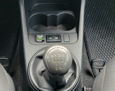 Белый Шкода Фабия, объемом двигателя 1.4 л и пробегом 172 тыс. км за 6200 $, фото 9 на Automoto.ua