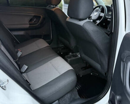 Білий Шкода Фабія, об'ємом двигуна 1.6 л та пробігом 270 тис. км за 6000 $, фото 20 на Automoto.ua