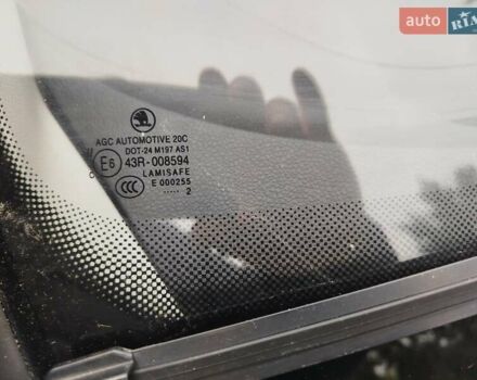 Белый Шкода Фабия, объемом двигателя 1.39 л и пробегом 126 тыс. км за 5998 $, фото 13 на Automoto.ua