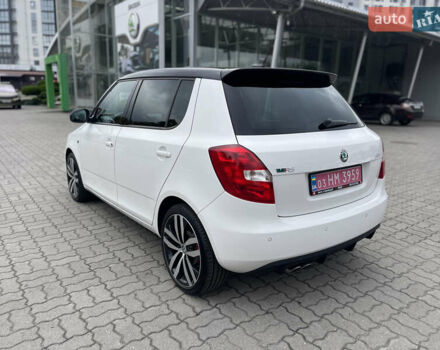 Белый Шкода Фабия, объемом двигателя 1.4 л и пробегом 163 тыс. км за 10300 $, фото 3 на Automoto.ua