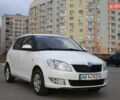 Белый Шкода Фабия, объемом двигателя 1.39 л и пробегом 125 тыс. км за 5800 $, фото 2 на Automoto.ua