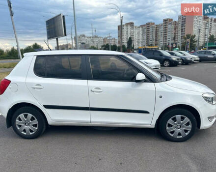 Белый Шкода Фабия, объемом двигателя 1.39 л и пробегом 181 тыс. км за 6300 $, фото 3 на Automoto.ua