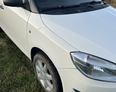 Белый Шкода Фабия, объемом двигателя 1.4 л и пробегом 210 тыс. км за 4899 $, фото 11 на Automoto.ua