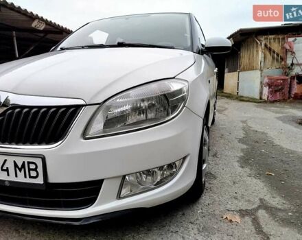 Белый Шкода Фабия, объемом двигателя 1.39 л и пробегом 126 тыс. км за 5998 $, фото 6 на Automoto.ua