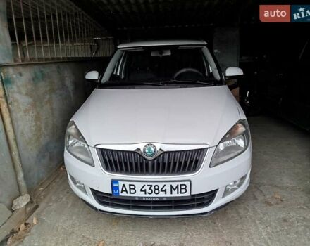 Белый Шкода Фабия, объемом двигателя 1.39 л и пробегом 126 тыс. км за 5998 $, фото 4 на Automoto.ua