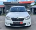 Белый Шкода Фабия, объемом двигателя 1.4 л и пробегом 235 тыс. км за 5640 $, фото 1 на Automoto.ua