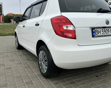 Белый Шкода Фабия, объемом двигателя 1.2 л и пробегом 150 тыс. км за 6700 $, фото 9 на Automoto.ua