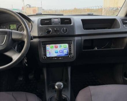 Белый Шкода Фабия, объемом двигателя 1.2 л и пробегом 224 тыс. км за 5200 $, фото 15 на Automoto.ua