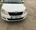 Білий Шкода Фабія, об'ємом двигуна 1.4 л та пробігом 318 тис. км за 4800 $, фото 1 на Automoto.ua