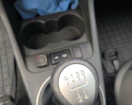 Белый Шкода Фабия, объемом двигателя 1.4 л и пробегом 113 тыс. км за 6400 $, фото 18 на Automoto.ua