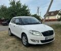Белый Шкода Фабия, объемом двигателя 1.2 л и пробегом 236 тыс. км за 3500 $, фото 1 на Automoto.ua