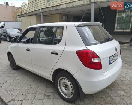 Белый Шкода Фабия, объемом двигателя 1.2 л и пробегом 168 тыс. км за 4700 $, фото 8 на Automoto.ua