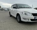 Белый Шкода Фабия, объемом двигателя 1.2 л и пробегом 150 тыс. км за 6700 $, фото 2 на Automoto.ua