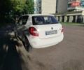 Белый Шкода Фабия, объемом двигателя 1.2 л и пробегом 165 тыс. км за 5200 $, фото 3 на Automoto.ua