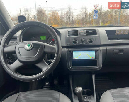 Белый Шкода Фабия, объемом двигателя 1.2 л и пробегом 70 тыс. км за 7000 $, фото 8 на Automoto.ua