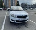 Білий Шкода Фабія, об'ємом двигуна 1.2 л та пробігом 206 тис. км за 4400 $, фото 1 на Automoto.ua