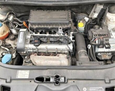 Белый Шкода Фабия, объемом двигателя 1.4 л и пробегом 249 тыс. км за 4500 $, фото 5 на Automoto.ua