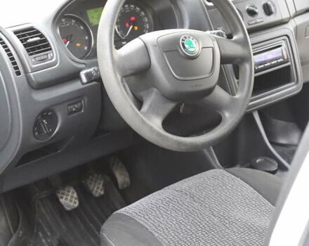 Белый Шкода Фабия, объемом двигателя 1.39 л и пробегом 125 тыс. км за 5800 $, фото 15 на Automoto.ua
