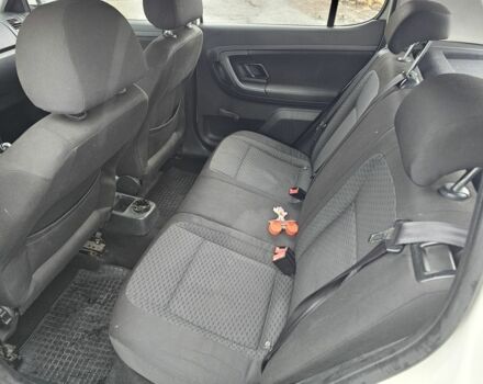 Білий Шкода Фабія, об'ємом двигуна 1.4 л та пробігом 256 тис. км за 3200 $, фото 9 на Automoto.ua