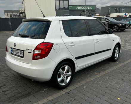 Білий Шкода Фабія, об'ємом двигуна 1.39 л та пробігом 240 тис. км за 6000 $, фото 3 на Automoto.ua