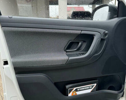 Білий Шкода Фабія, об'ємом двигуна 1.2 л та пробігом 305 тис. км за 4100 $, фото 12 на Automoto.ua