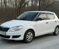 Белый Шкода Фабия, объемом двигателя 1.4 л и пробегом 300 тыс. км за 3950 $, фото 3 на Automoto.ua