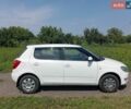 Белый Шкода Фабия, объемом двигателя 1.6 л и пробегом 215 тыс. км за 7000 $, фото 2 на Automoto.ua