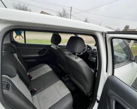 Білий Шкода Фабія, об'ємом двигуна 1.2 л та пробігом 184 тис. км за 4700 $, фото 4 на Automoto.ua