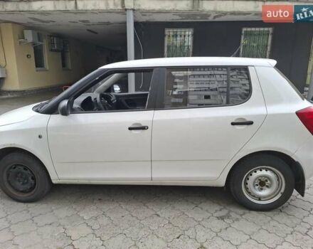 Белый Шкода Фабия, объемом двигателя 1.2 л и пробегом 168 тыс. км за 4700 $, фото 7 на Automoto.ua