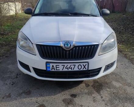 Белый Шкода Фабия, объемом двигателя 1.39 л и пробегом 316 тыс. км за 5200 $, фото 5 на Automoto.ua