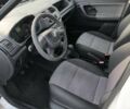 Белый Шкода Фабия, объемом двигателя 1.39 л и пробегом 117 тыс. км за 5800 $, фото 9 на Automoto.ua