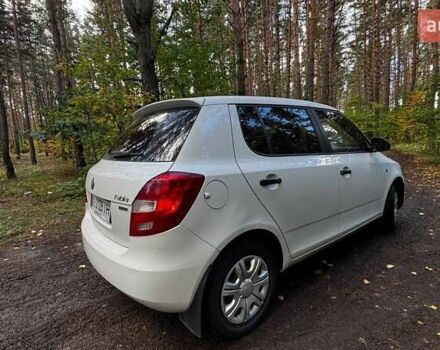 Білий Шкода Фабія, об'ємом двигуна 1.6 л та пробігом 255 тис. км за 4400 $, фото 3 на Automoto.ua