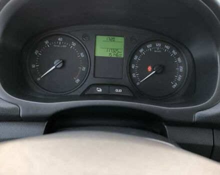 Белый Шкода Фабия, объемом двигателя 1.39 л и пробегом 117 тыс. км за 5800 $, фото 7 на Automoto.ua