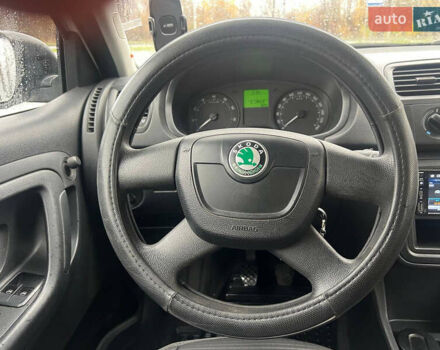 Белый Шкода Фабия, объемом двигателя 1.2 л и пробегом 70 тыс. км за 7000 $, фото 9 на Automoto.ua