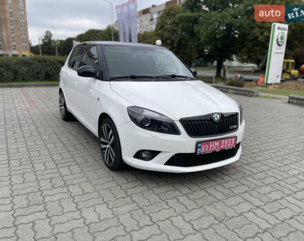 Белый Шкода Фабия, объемом двигателя 1.4 л и пробегом 163 тыс. км за 10300 $, фото 1 на Automoto.ua