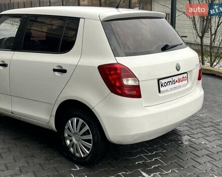 Білий Шкода Фабія, об'ємом двигуна 1.2 л та пробігом 325 тис. км за 4499 $, фото 26 на Automoto.ua
