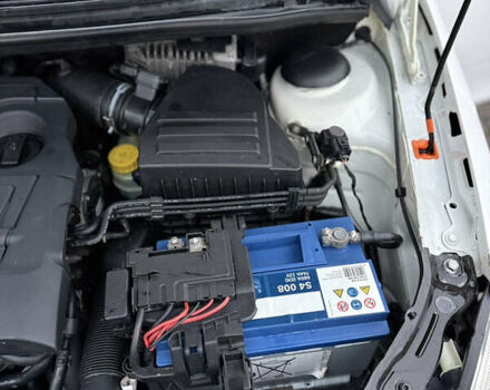 Білий Шкода Фабія, об'ємом двигуна 1.6 л та пробігом 270 тис. км за 6000 $, фото 10 на Automoto.ua