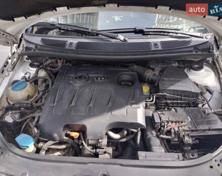 Білий Шкода Фабія, об'ємом двигуна 1.6 л та пробігом 310 тис. км за 5500 $, фото 19 на Automoto.ua