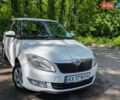 Белый Шкода Фабия, объемом двигателя 1.39 л и пробегом 287 тыс. км за 4950 $, фото 1 на Automoto.ua