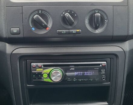 Белый Шкода Фабия, объемом двигателя 1.4 л и пробегом 172 тыс. км за 6200 $, фото 8 на Automoto.ua