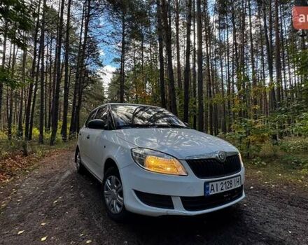 Білий Шкода Фабія, об'ємом двигуна 1.6 л та пробігом 255 тис. км за 4400 $, фото 1 на Automoto.ua