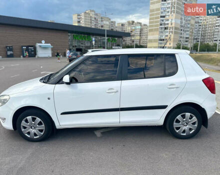 Белый Шкода Фабия, объемом двигателя 1.39 л и пробегом 181 тыс. км за 6300 $, фото 2 на Automoto.ua