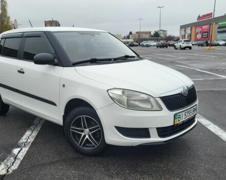 Белый Шкода Фабия, объемом двигателя 1.4 л и пробегом 172 тыс. км за 6200 $, фото 2 на Automoto.ua